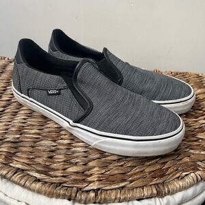 Vans Grey textured fabric size 10.5 men’s in VGUC